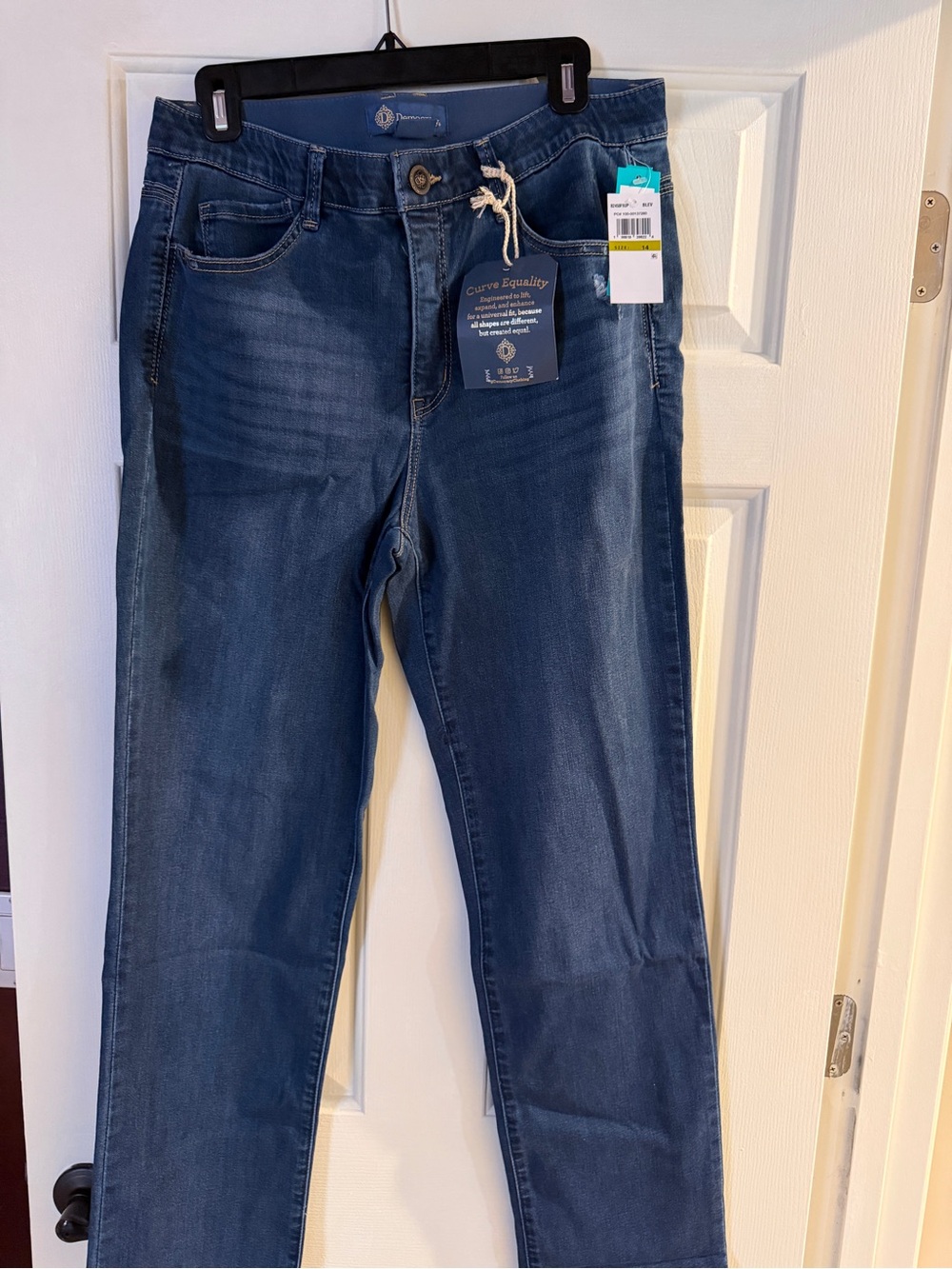 Democracy Maise Straight Jeans in Dark Wash Blue